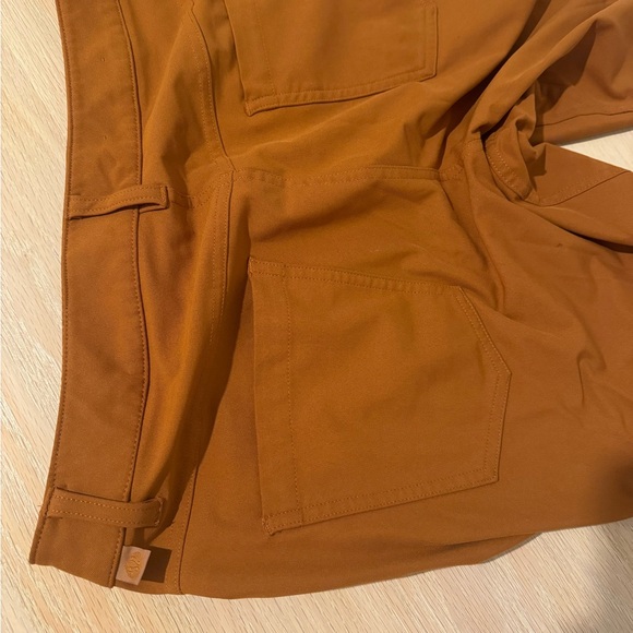 Lululemon ABC Pants - Picture 5 of 5